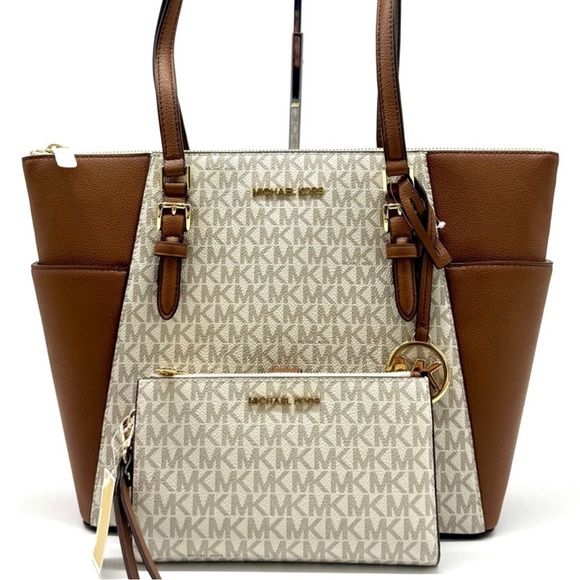 Michael Kors Large Charlotte Tote Bag & Matching Double Zip
Wallet Vanilla - Picture 1 of 12